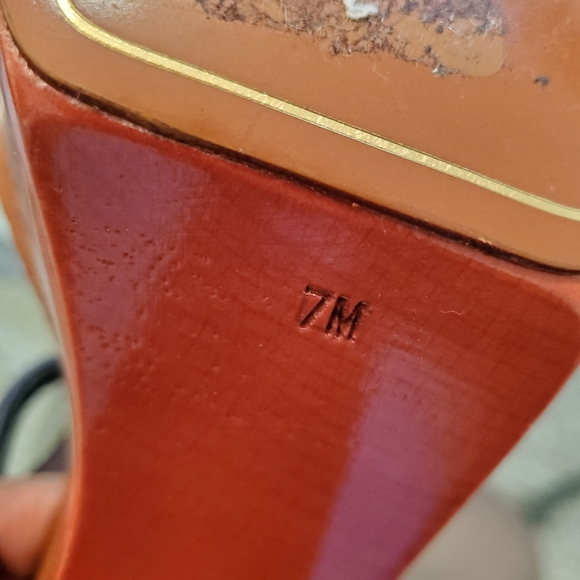 Sandals - Picture 2 of 5